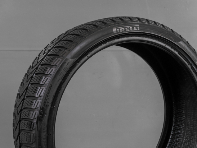 PIRELLI SOTTOZERO 3 XL 235/35 R19 91W 8019227240450 ZIMNÍ PNEUMATIKY