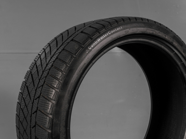 ZIMNÍ PNEUMATIKY CONTINENTAL 245/35 R19 93V