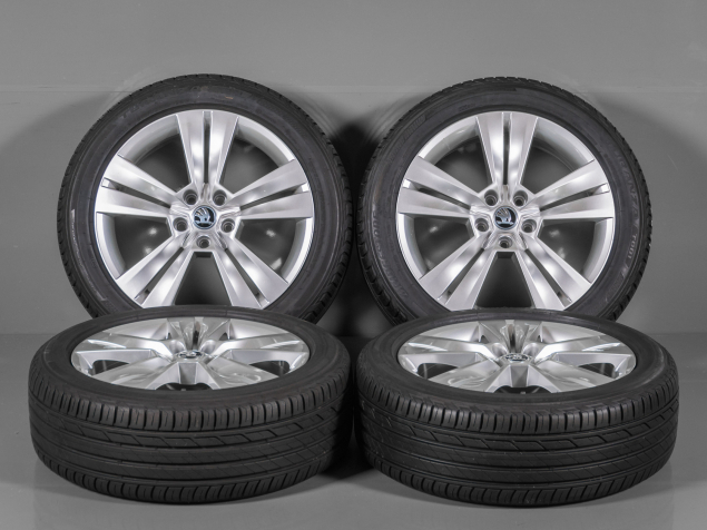 ŠKODA KAROQ 215/50 R18, 5x112, ORIGINÁLNÍ LETNÍ ALU SADA POUŽITÁ