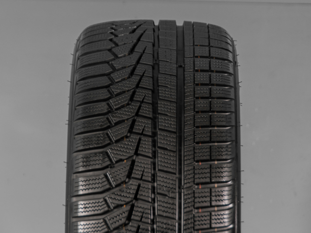 HANKOOK WINTER ICEPT EVO2 XL 215/45 R17 91W 8808563415444 DEMO ZIMNÍ PNEUMATIKY