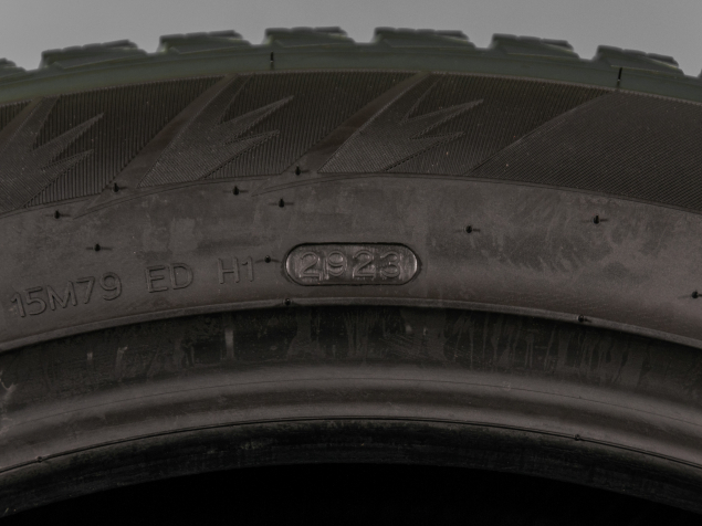 255/55 R20 107T  NOVÉ ZIMNÍ PNEUMATIKY HANKOOK
