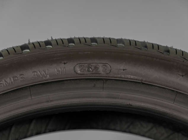 225/35 R19 88W XL nové zimní pneumatiky Hankook Winter i*cept evo3 W330