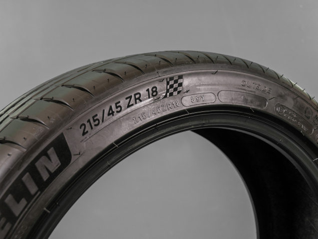MICHELI PS4, 3528705716936, 215/45 R18 89Y, LETNÍ DEMO PNEUMATIKY