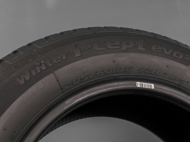 HANKOOK WINTER ICEPT EVO 2 205/60 R16 92H 8808563390741 DEMO ZIMNÍ PNEUMATIKY