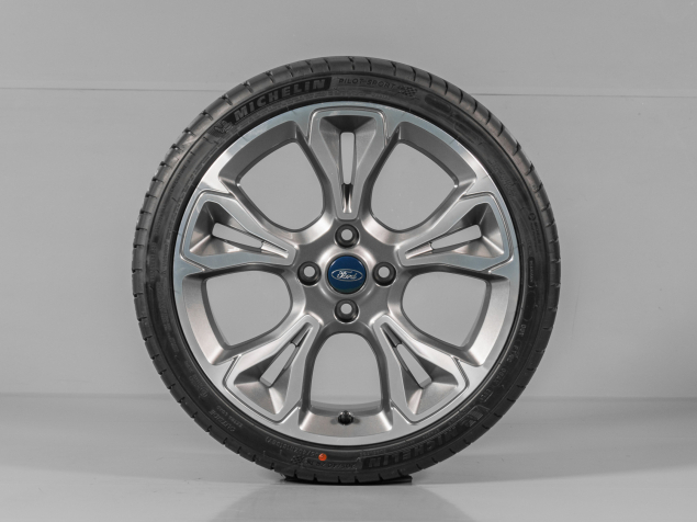 FORD FIESTA MK8 H1BJ-1007-E1A 205/40 R18 4x108 TPMS ORIGINÁLNÍ LETNÍ ALU SADA