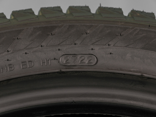 255/45 R20 101T NOVÉ ZIMNÍ PNEUMATIKY HANKOOK