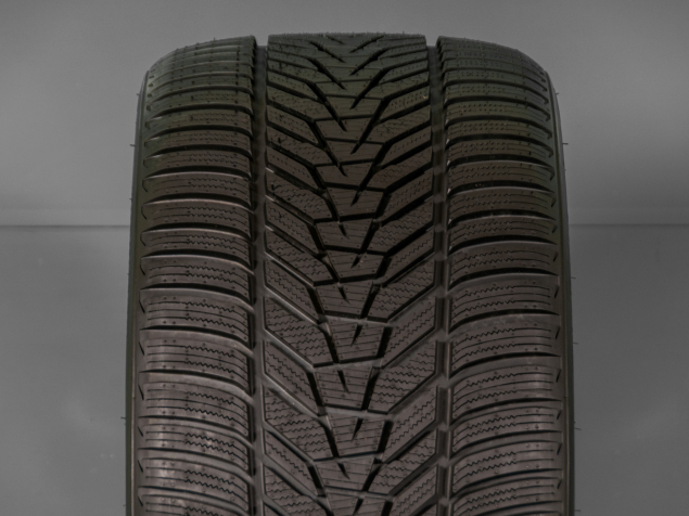 295/30 R21 102W XL NOVÉ ZIMNÍ PNEUMATIKY HANKOOK