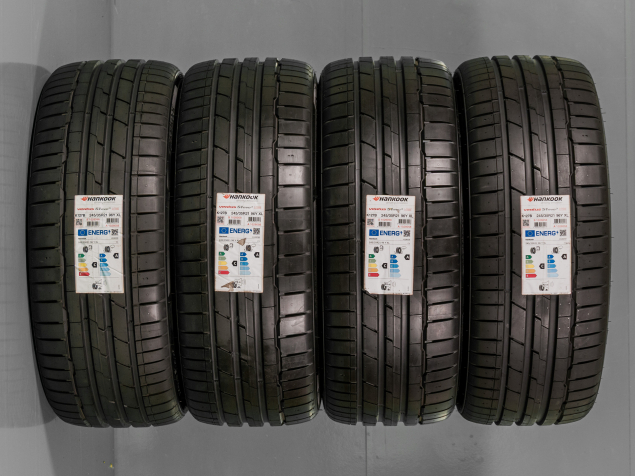 Pneumatiky Hankook K127B Ventus S1 evo3 245/35 R21 Letní