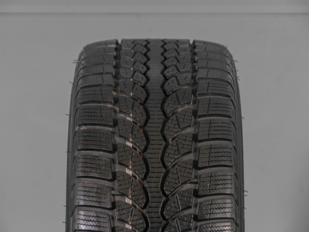 BRIDGESTONE BLIZZAK LM-32 XL 225/40 R18 92V 3286340707510 ZIMNÍ PNEUMATIKY