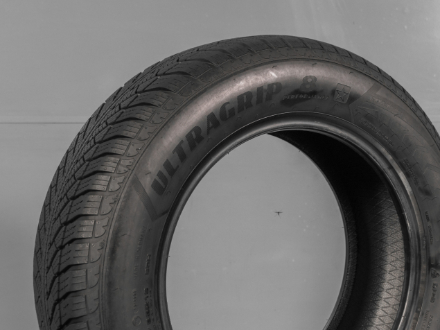 GOODYEAR ULTRAGRIP 8 PERFORMACE 205/65 R16 95H 5452000704498 ZIMNÍ PNEUMATIKY