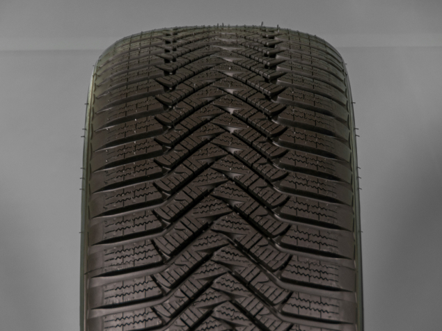 235/50 R18 101V XL NOVÉ ZIMNÍ PNEUMATIKY LAUFENN BY HANKOOK