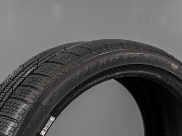 PIRELLI SOTTOZERO WINTER 240 255/35 R19 96V 8019227186314 NOVÉ ZIMNÍ PNEUMATIKY