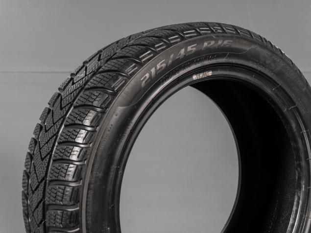 PIRELLI WINTER SOTTOZERO 3 215/45 R16 86H 8019227257298 ZIMNÍ PNEUMATIKY