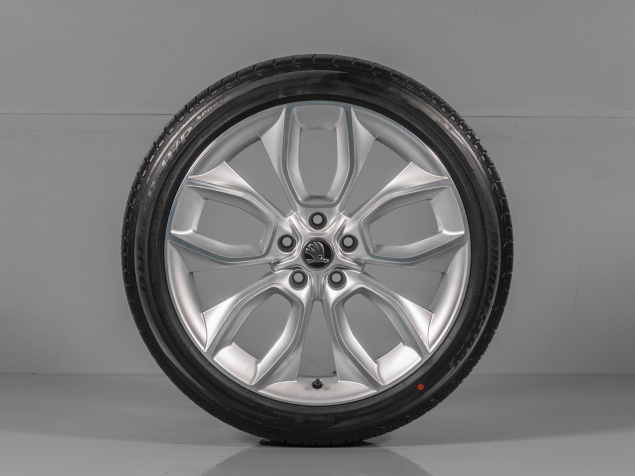 ŠKODA KAROQ 4x4 OD 2017, 57A601025G, 565071499H 8Z8, 225/45 R19, 5x112, ORIGINÁLNÍ LETNÍ ALU SADA