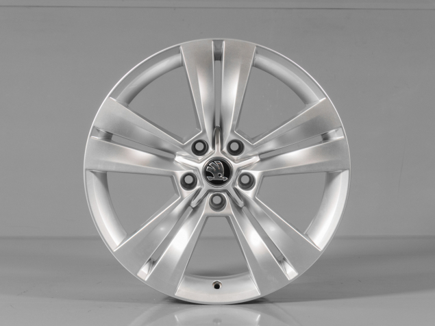 ŠKODA KAROQ 7,0x18 5x112 ET45 57A601025E, 57A071498C 8Z8 ORIGINÁLNÍ ALU KOLA