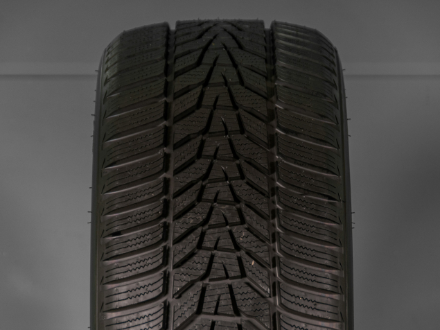 225/40 R20 94V XL NOVÉ ZIMNÍ PNEUMATIKY HANKOOK