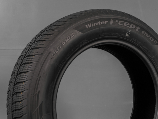 HANKOOK WINTER ICEPT EVO 2 205/60 R16 92H 8808563390741 DEMO ZIMNÍ PNEUMATIKY