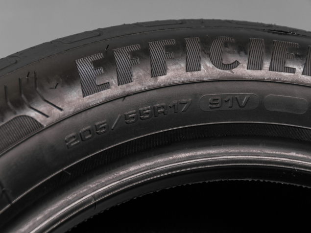 GOODYEAR EFFICIENTGRIP PERFORMACE 205/55 R17 91V 5452000806222 DEMO LETNÍ PNEUMATIKY