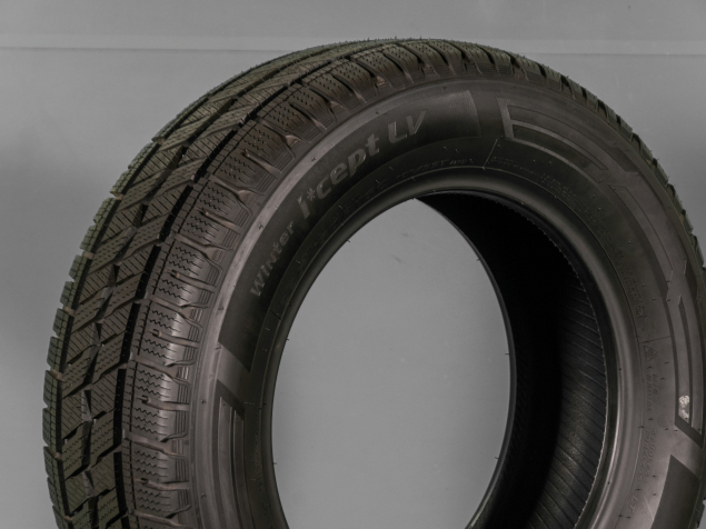 225/60 R16C 101/99T NOVÉ ZIMNÍ PNEUMATIKY HANKOOK