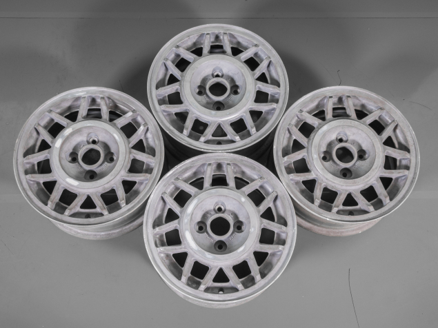 VOLKSWAGEN SNOWFLAKE 6,0x14 4x100 ET38 171601026H ORIGINÁLNÍ DOBOVÁ KOLA