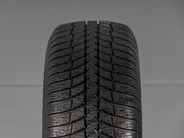 KUMHO IZEN KW23 195/65 R15 91T 8808956105785 ZIMNÍ PNEUMATIKY