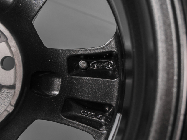 FORD ECOSPORT, GB15-B2B, 205/60 R16 4x108, SNÍMAČE TLAKU, ORIGINÁLNÍ LETNÍ ALU SADA