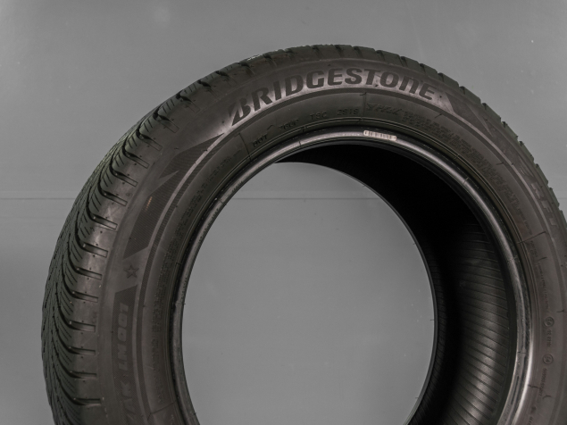 BRIDGESTONE BLIZZAK LM001 225/55/17 97H 3286340767019 ZIMNÍ PNEUMATIKY