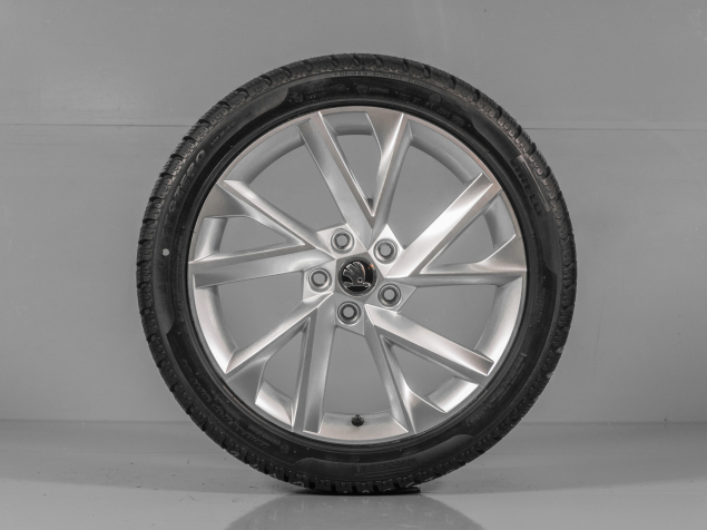 ŠKODA OCTAVIA IV, 5E0601025BM/HZ9, R18, 5x112, ORIGINÁLNÍ ZIMNÍ SADA VEGA