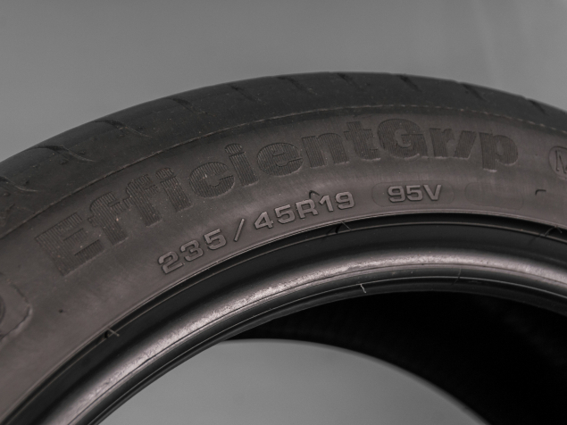 GOODYEAR EFFECIENTGRIP RFT 235/45 R19 95V 5452000433923 LETNÍ PNEUMATIKY
