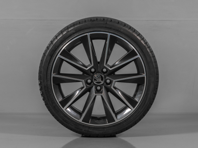 ŠKODA FABIA III, 5JA071497B FL8, 215/40 R17, 5x100, ORIGINÁLNÍ LETNÍ ALU SADA