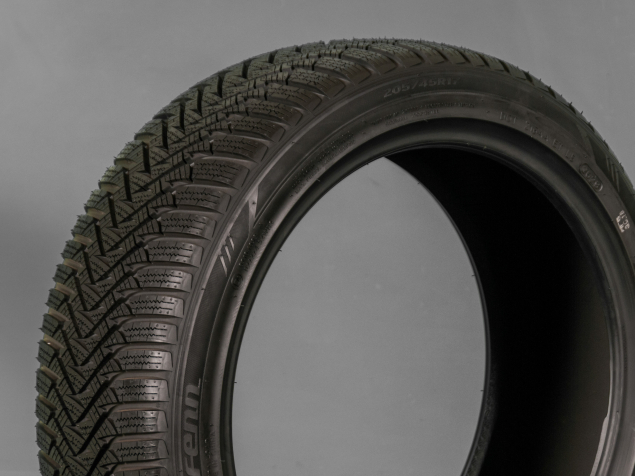 205/45 R17 88V XL NOVÉ ZIMNÍ PNEUMATIKY LAUFENN BY HANKOOK