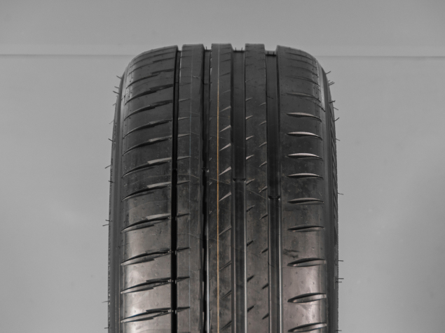 MICHELIN PS4 225/45 R19 96W 3528706720086 DEMO LETNÍ PNEUMATIKY