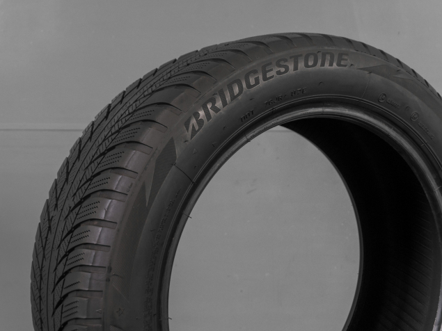 BRIDGESTONE BLIZZAK LM001 XL 225/50 R17 98H 3286340922210 ZIMNÍ PNEUMATIKY