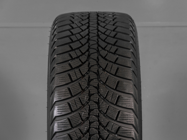 KUMHO WINTERCRAFT WP71 235/45 R19 99V 8808956165758 ZIMNÍ PNEUMATIKY