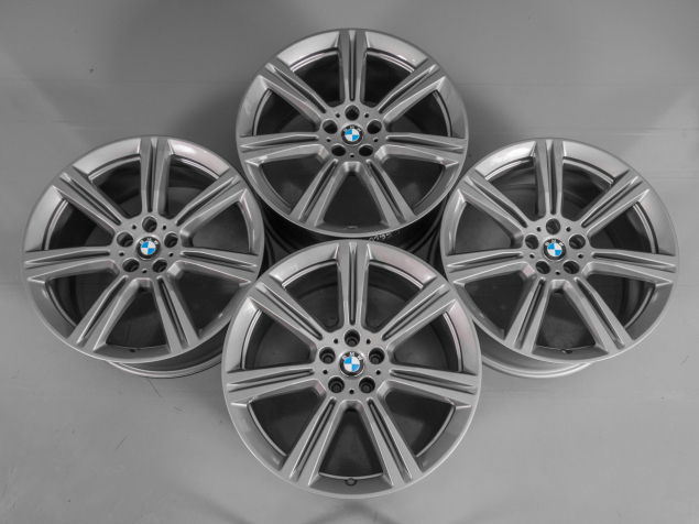 BMW X5, X6 9,0x20 5x112 ET35 + 10,5x20 5x112 ET40 6883753, 6883754 ORIGINÁLNÍ DVOUROZMĚRNÁ ALU KOLA