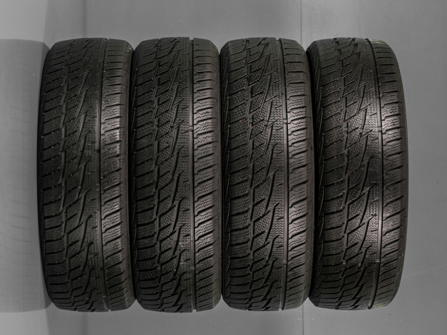 185/60 R15 84T POUŽITÉ ZIMNÍ PNEUMATIKY MATADOR