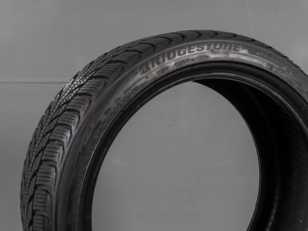 BRIDGESTONE BLIZZAK LM-32 XL 225/40 R18 92V 3286340707510 ZIMNÍ PNEUMATIKY