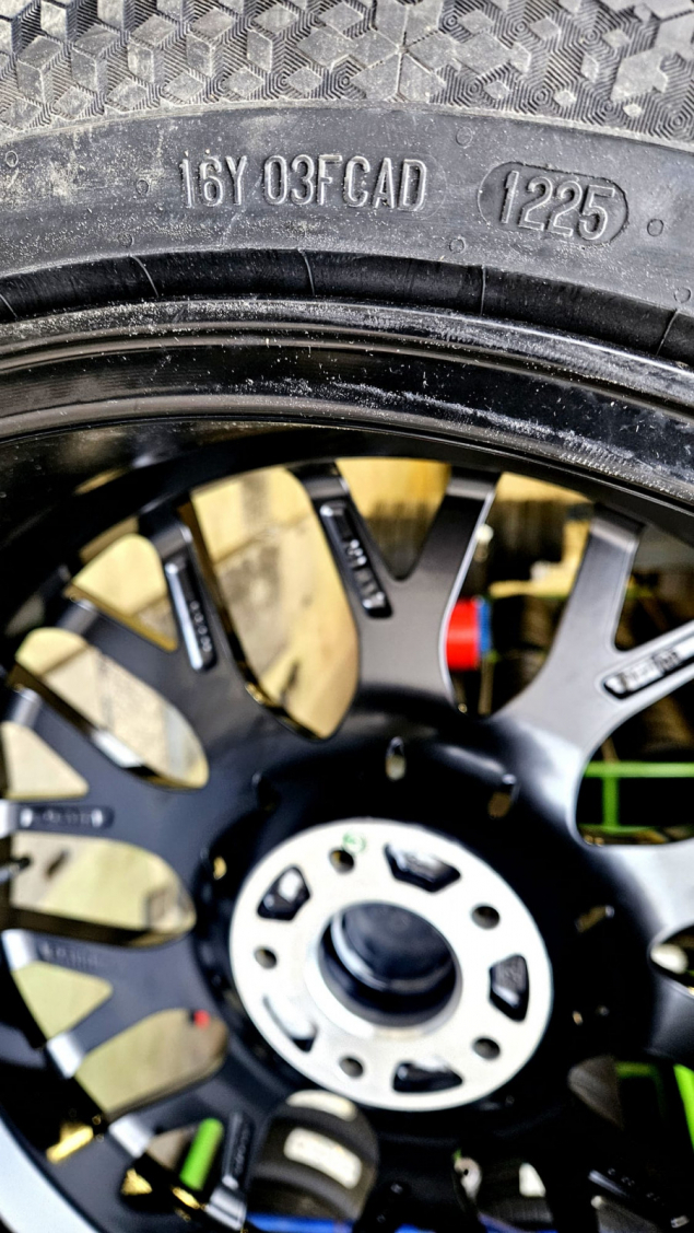 HYUNDAI SANTA FE V NOVÁ ZIMNÍ SADA R20, ROZTEČ 5x114,3, KBA 53935