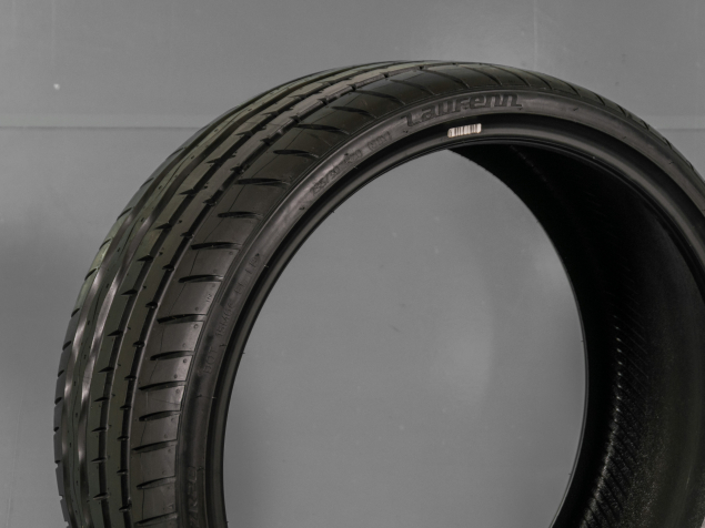235/30 R20 88Y XL NOVÉ LETNÍ PNEUMATIKY LAUFENN BY HANKOOK