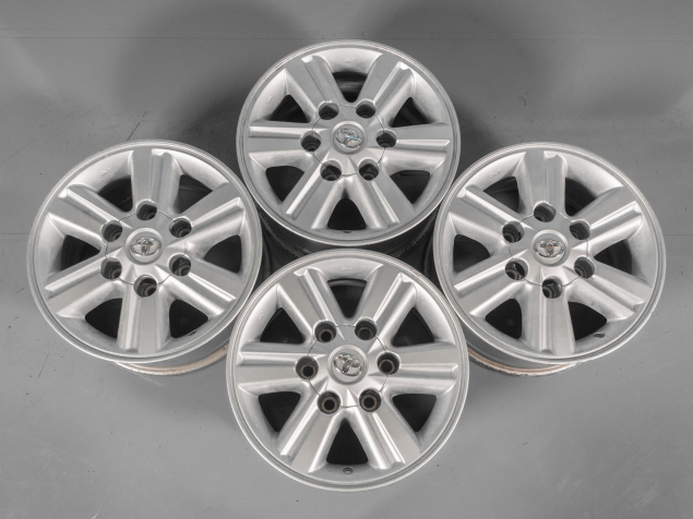 TOYOTA HILUX 7,0x15 6x139,7 ET30 ORIGINÁLNÍ ALU KOLA