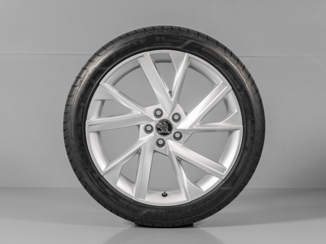 ŠKODA KAMIQ 657601025A 8Z8 215/45 R18 5x100 ORIGINÁLNÍ DEMO LETNÍ ALU SADA