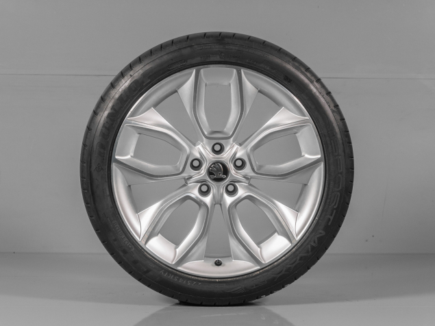 ŠKODA KAROQ 4x4, 57A601025G, 57A071499A 8Z8, 225/45 R19 5x112, ORIGINÁLNÍ LETNÍ ALU SADA CRATER