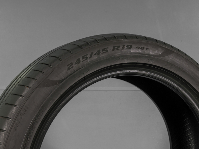 PIRELLI P-ZERO PZ4 RSC 245/45 R19 98Y 019227254433 LETNÍ PNEUMATIKY