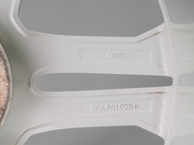 AUDI Q5 8,0x20 5x112 ET39 80A601025N ORIGINÁL ALU KOLA