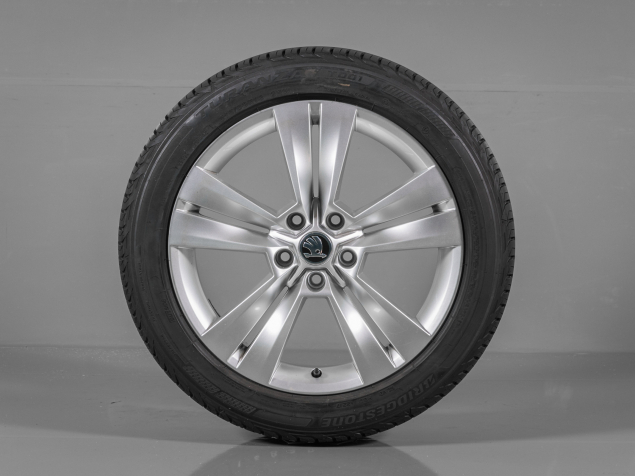 ŠKODA KAROQ 215/50 R18, 5x112, ORIGINÁLNÍ LETNÍ ALU SADA POUŽITÁ