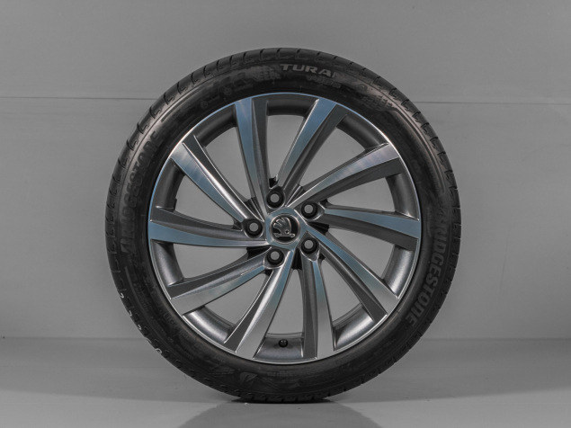 ŠKODA OCTAVIA IV, 5E3601025H/AG, 5E3071498H HA7, 225/45 R18, 5x112, ORIGINÁLNÍ LETNÍ ALU SADA PERSEUS