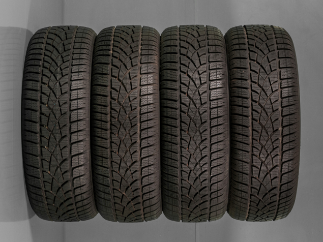 235/55 R18 100H POUŽITÉ ZIMNÍ PNEU DUNLOP 3D