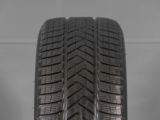 PIRELLI SOTTOZERO 3 255/40 R20 101V 8019227383034 POUŽITÉ ZIMNÍ PNEUMATIKY 2KS
