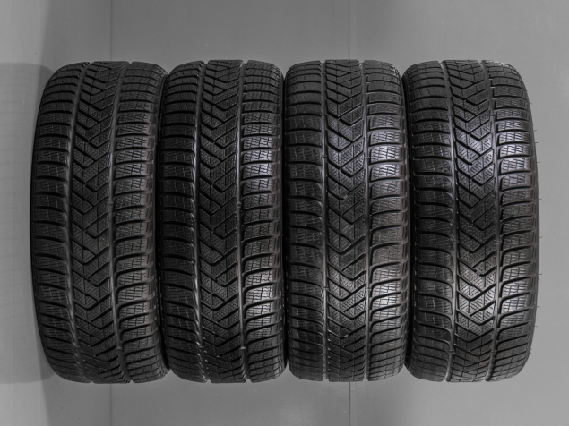 PIRELLI SOTTOZERO 3 XL 235/35 R19 91W 8019227240450 ZIMNÍ PNEUMATIKY