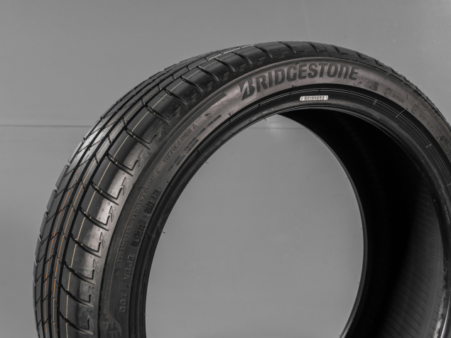 BRIDGESTONE TURANZA T005 225/40 R19 93Y NOVÉ LETNÍ PNEUMATIKY